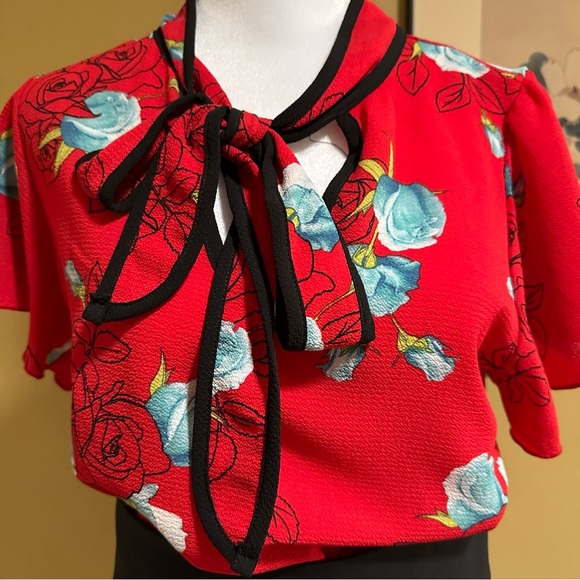 ♥️Kaii Los Angeles Floral Print Tie-Neck Blouse - Size S - Picture 4 of 11